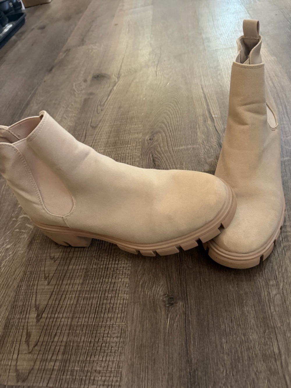 Chunky Chelsea Ankle Boots in Light Beige